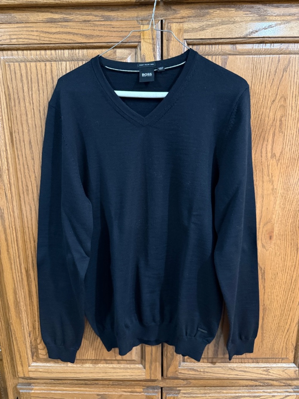 BOSS Men's Navy-Black V-Neck Knit Sweater